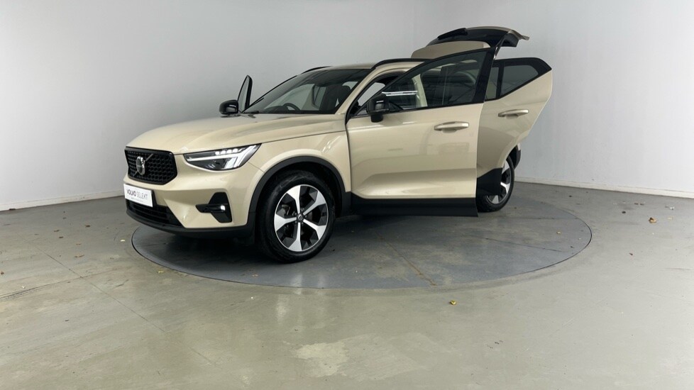 Used Volvo XC40 2024 for sale - 76552469: Photo 15