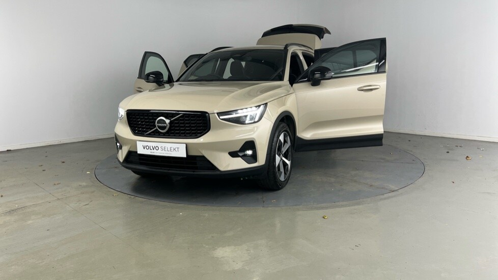 Used Volvo XC40 2024 for sale - 76552469: Photo 17