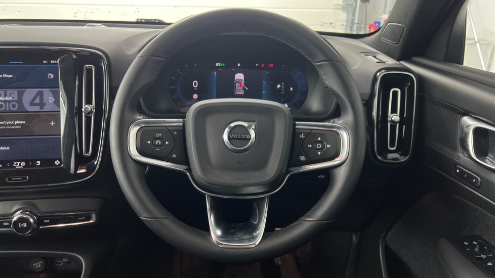 Used Volvo XC40 2025 for sale - 77406241: Photo 10