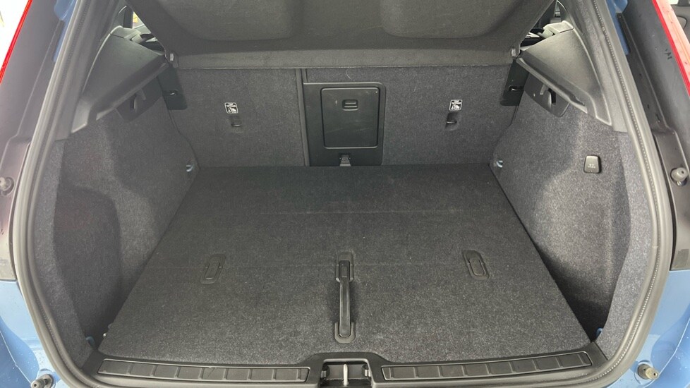 Used Volvo XC40 2025 for sale - 77406241: Photo 13