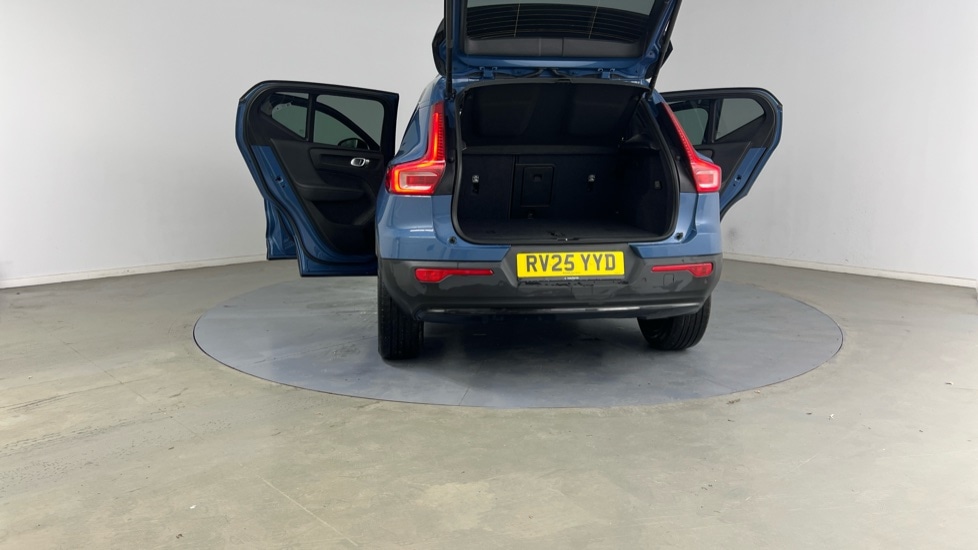 Used Volvo XC40 2025 for sale - 77406241: Photo 31
