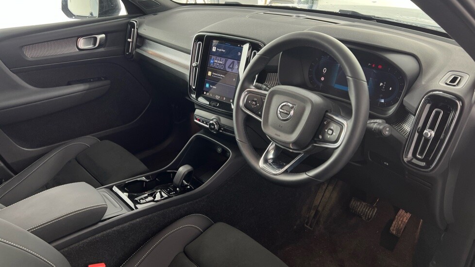 Used Volvo XC40 2025 for sale - 77406241: Photo 4