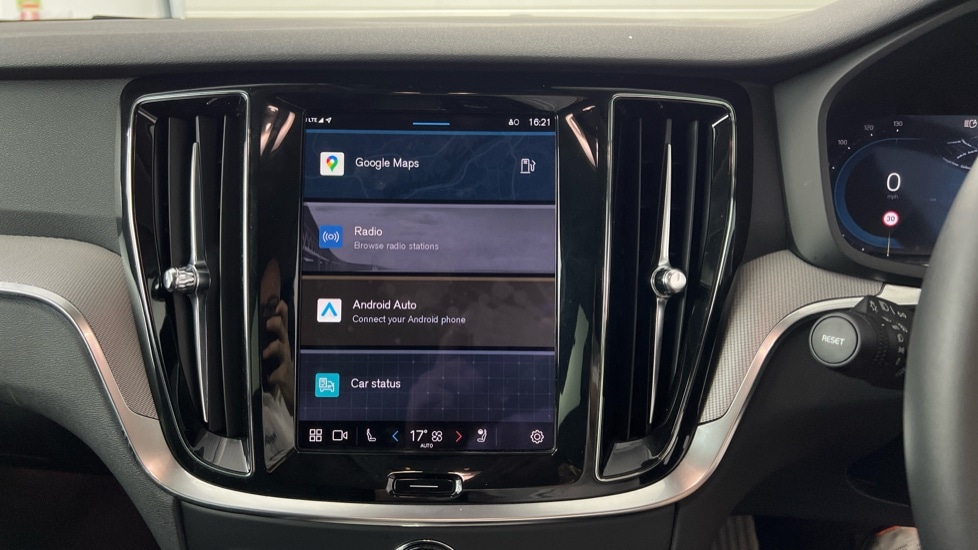 Used Volvo V60 2025 for sale - 77556879: Photo 12