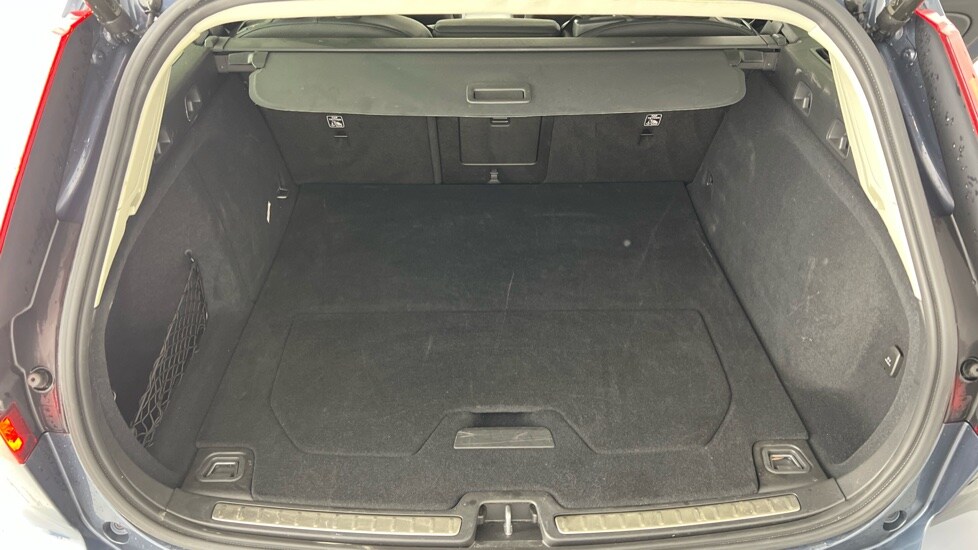 Used Volvo V60 2025 for sale - 77556879: Photo 13