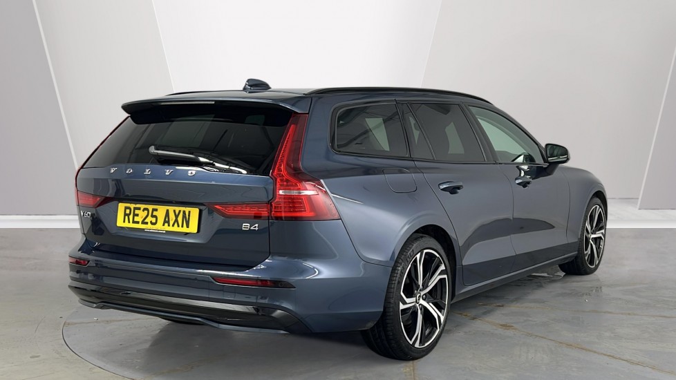 Used Volvo V60 2025 for sale - 77556879: Photo 2