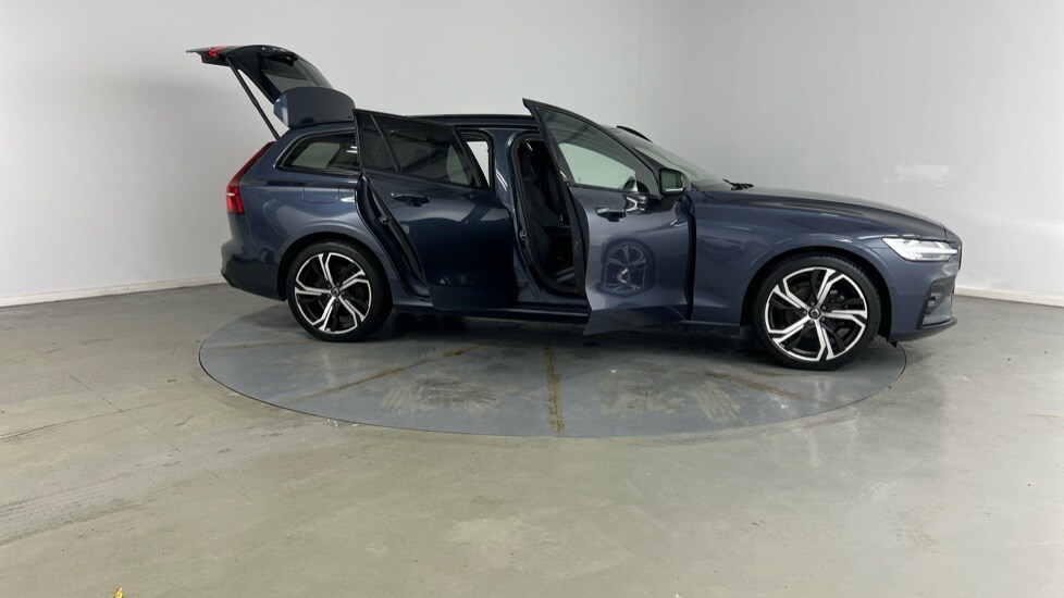 Used Volvo V60 2025 for sale - 77556879: Photo 24