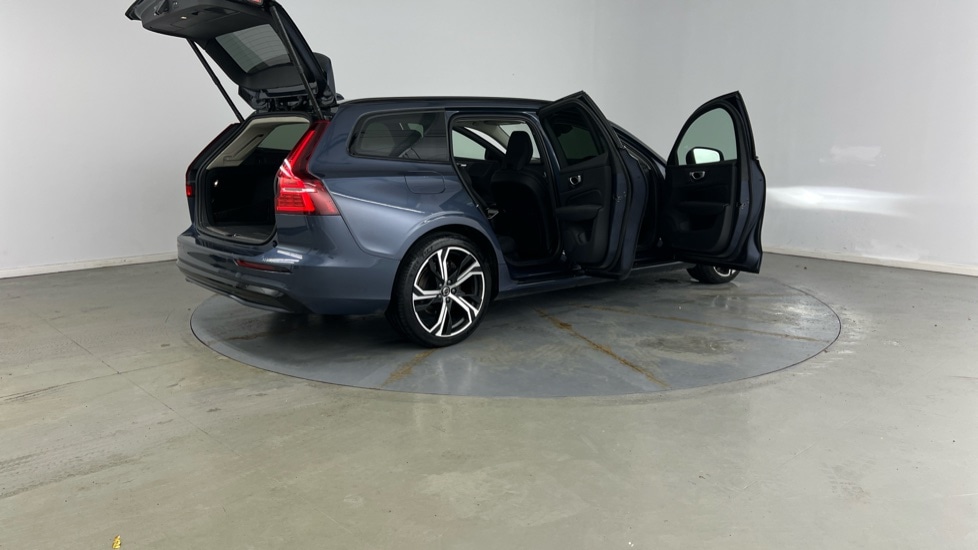 Used Volvo V60 2025 for sale - 77556879: Photo 28