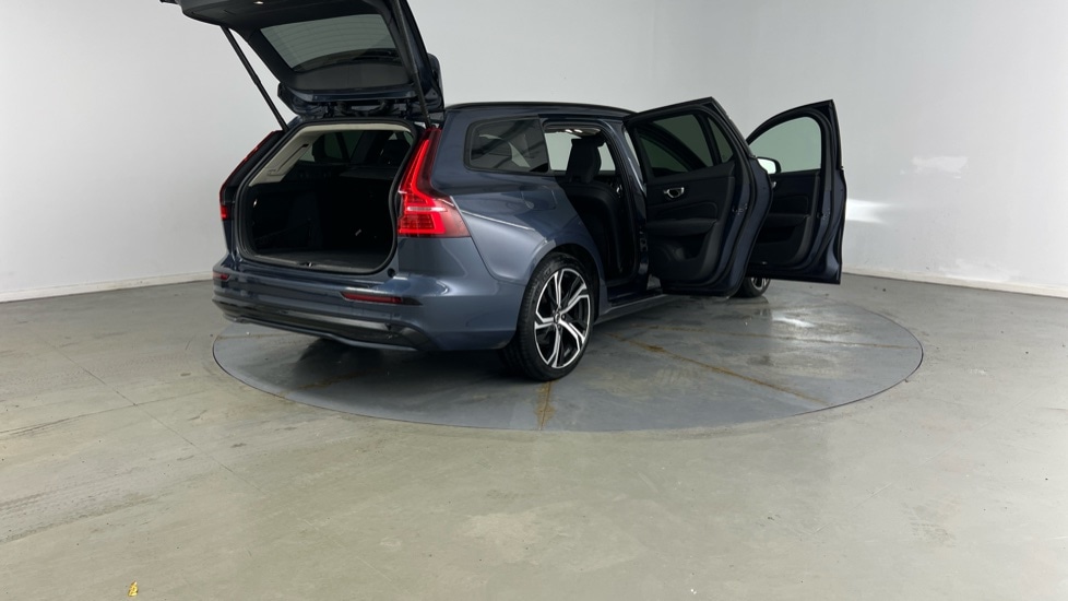 Used Volvo V60 2025 for sale - 77556879: Photo 29