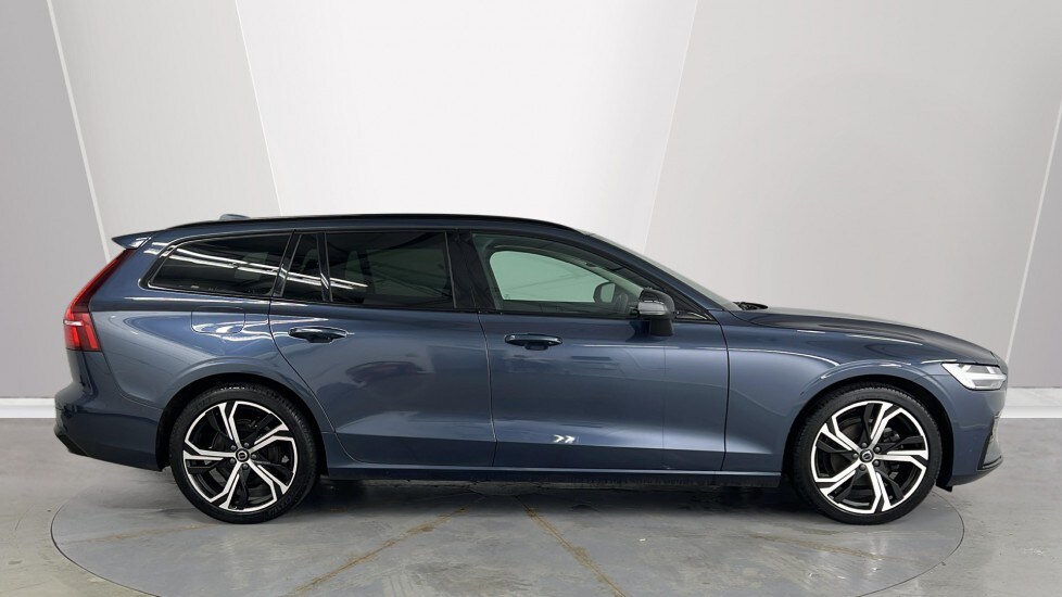 Used Volvo V60 2025 for sale - 77556879: Photo 3