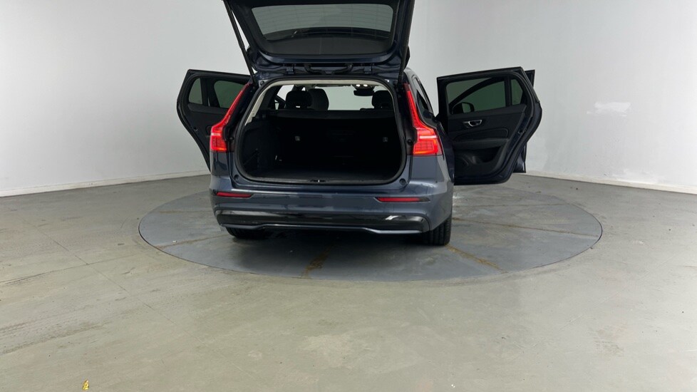 Used Volvo V60 2025 for sale - 77556879: Photo 31