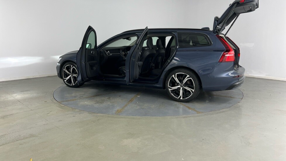 Used Volvo V60 2025 for sale - 77556879: Photo 36