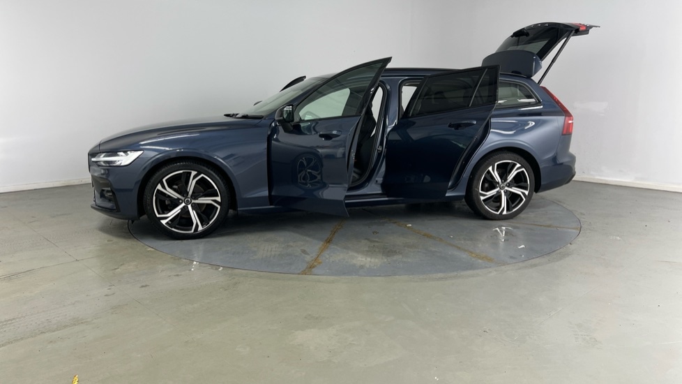 Used Volvo V60 2025 for sale - 77556879: Photo 39