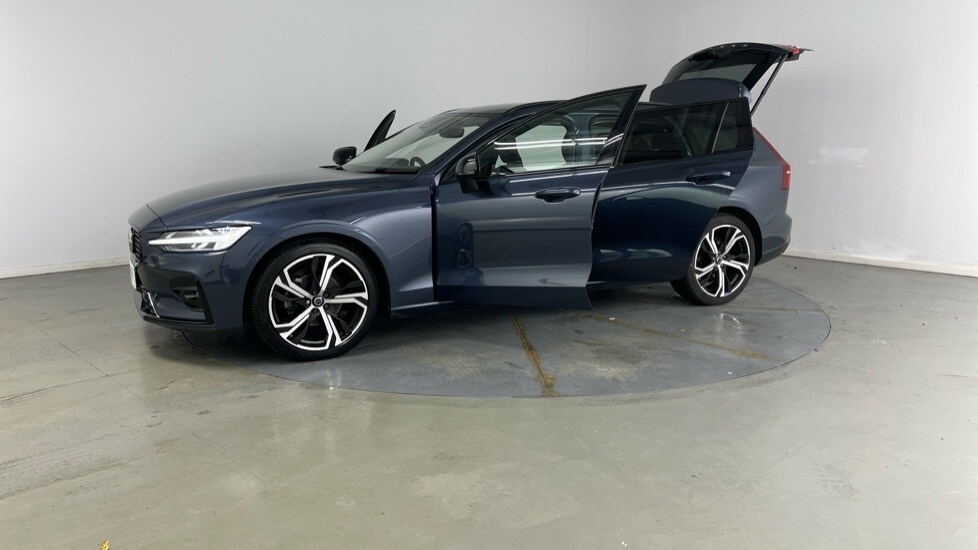 Used Volvo V60 2025 for sale - 77556879: Photo 40