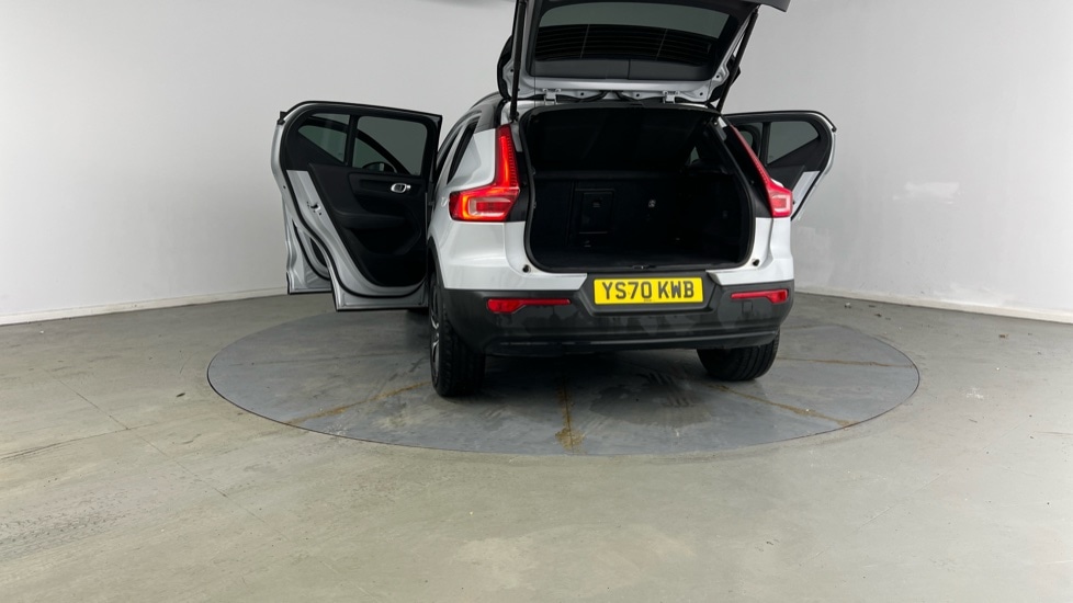 Used Volvo XC40 2020 for sale - 77312326: Photo 32