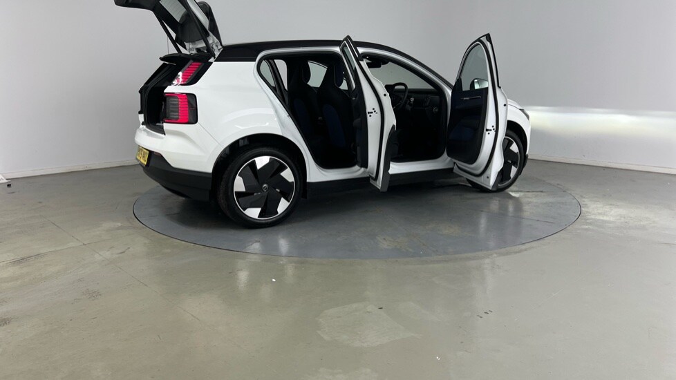 Used Volvo EX30 2025 for sale - 75952375: Photo 28