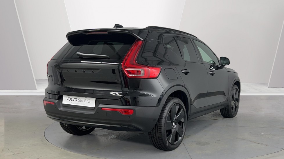 Used Volvo XC40 2025 for sale - 76233959: Photo 2