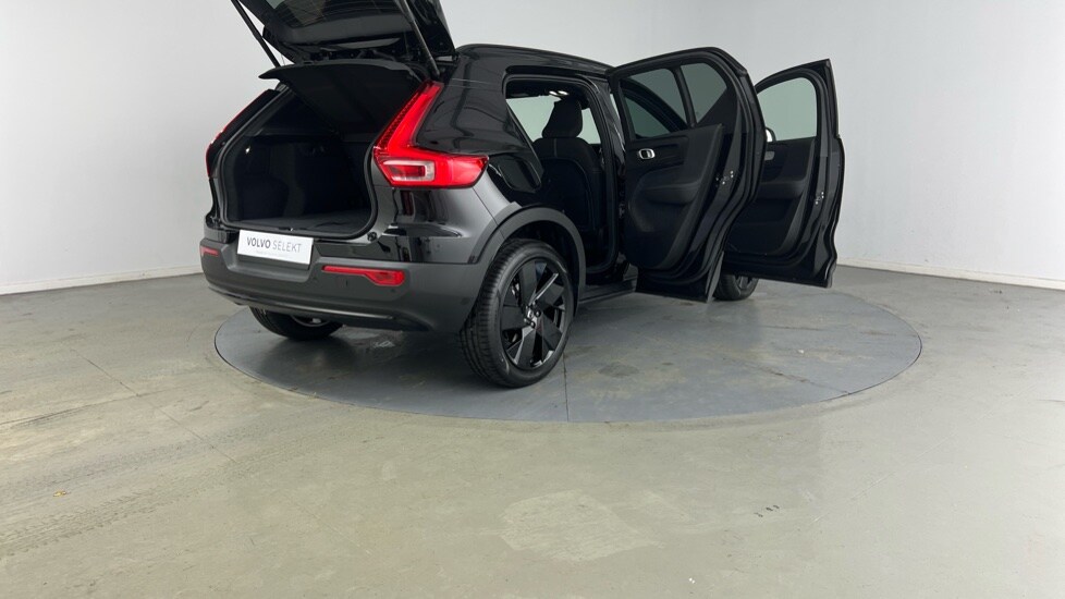Used Volvo XC40 2025 for sale - 76233959: Photo 29
