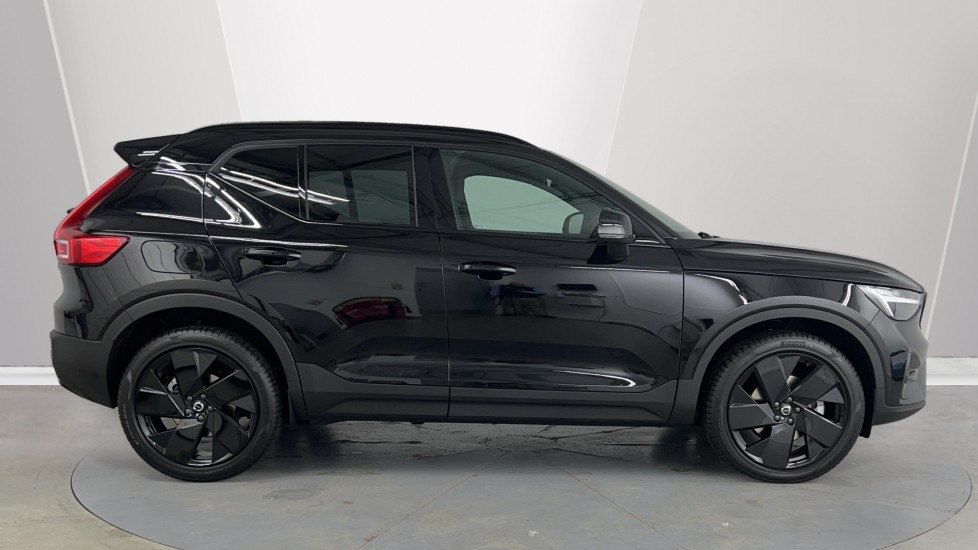Used Volvo XC40 2025 for sale - 76233959: Photo 3