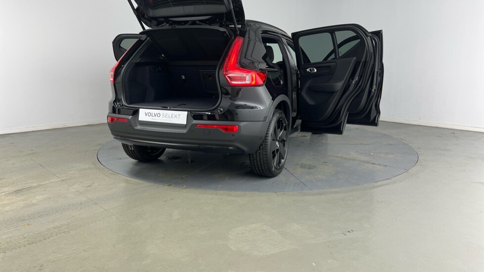 Used Volvo XC40 2025 for sale - 76233959: Photo 30