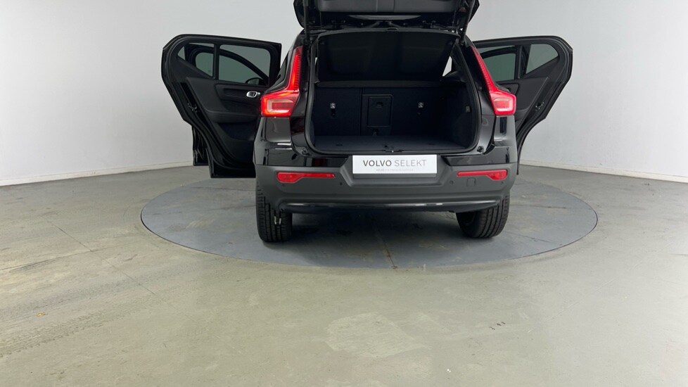 Used Volvo XC40 2025 for sale - 76233959: Photo 32