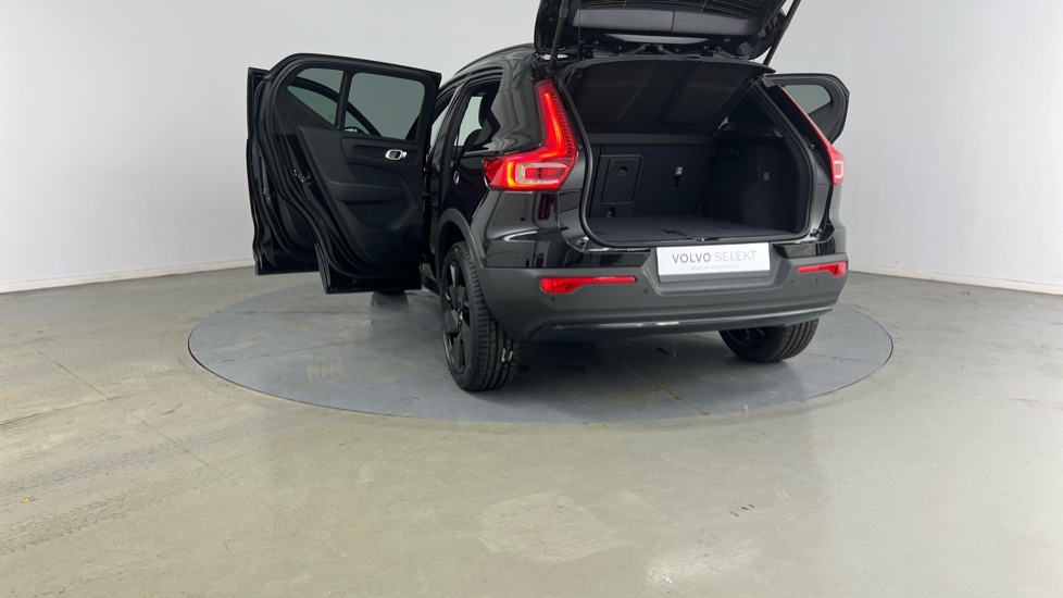 Used Volvo XC40 2025 for sale - 76233959: Photo 33