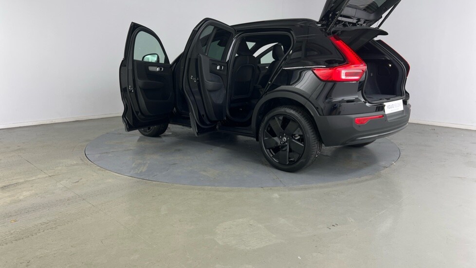 Used Volvo XC40 2025 for sale - 76233959: Photo 35
