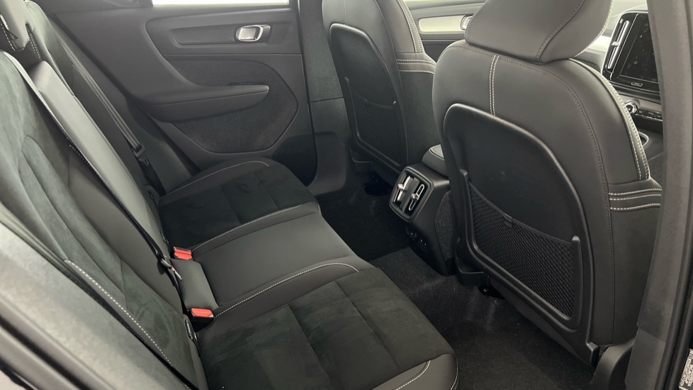 Used Volvo XC40 2025 for sale - 76233959: Photo 6