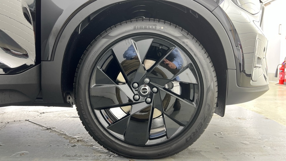 Used Volvo XC40 2025 for sale - 76233959: Photo 9