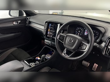 Used Volvo XC40 2022 for sale - 77988381: Photo