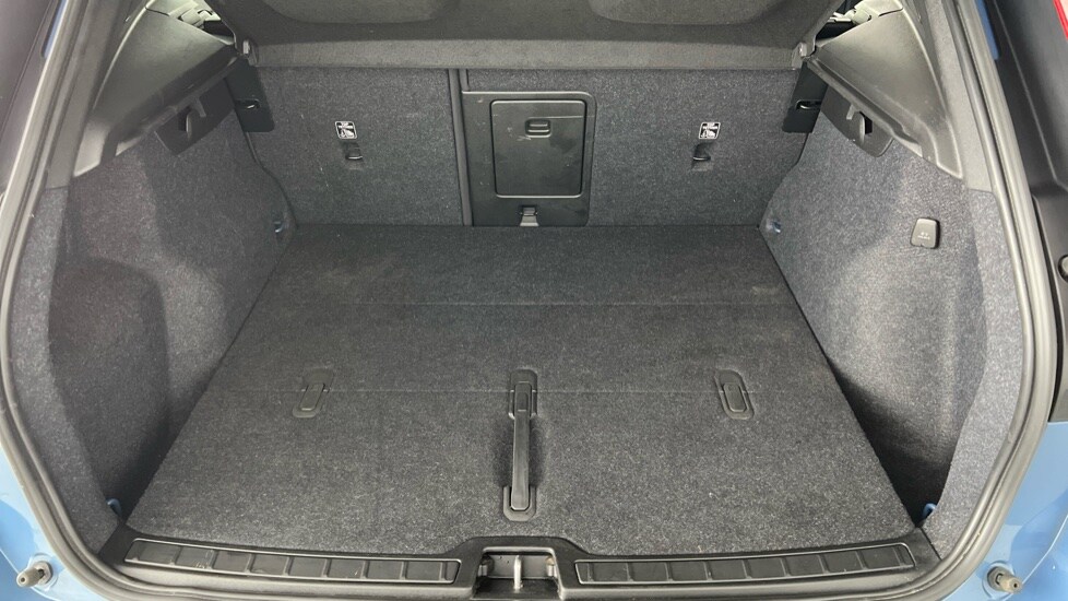 Used Volvo XC40 2023 for sale - 76507689: Photo 13