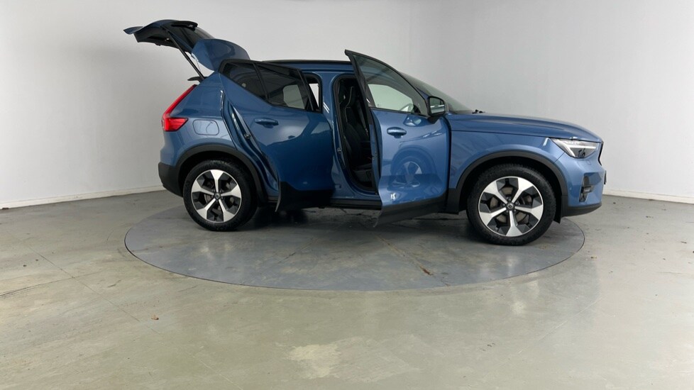 Used Volvo XC40 2023 for sale - 76507689: Photo 25
