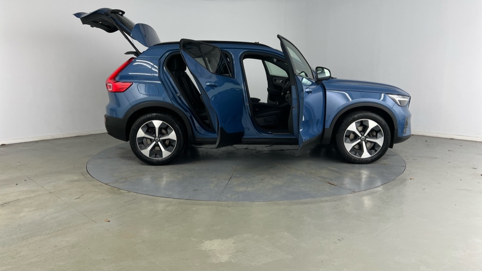 Used Volvo XC40 2023 for sale - 76507689: Photo 26