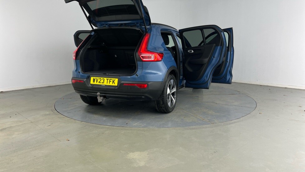 Used Volvo XC40 2023 for sale - 76507689: Photo 31