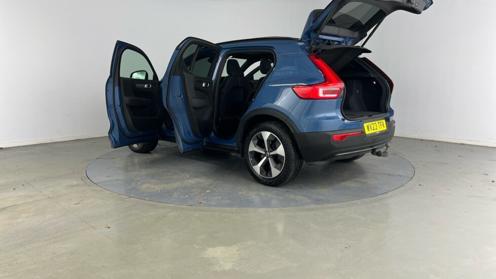 Used Volvo XC40 2023 for sale - 76507689: Photo 36