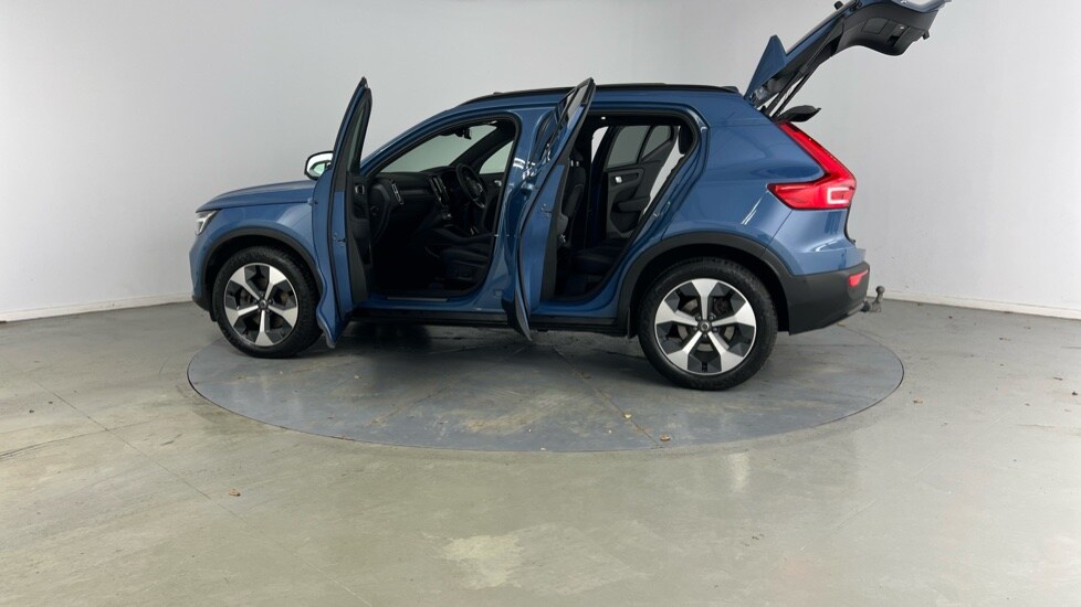 Used Volvo XC40 2023 for sale - 76507689: Photo 38