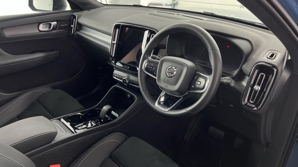 Used Volvo XC40 2023 for sale - 76507689: Photo 4