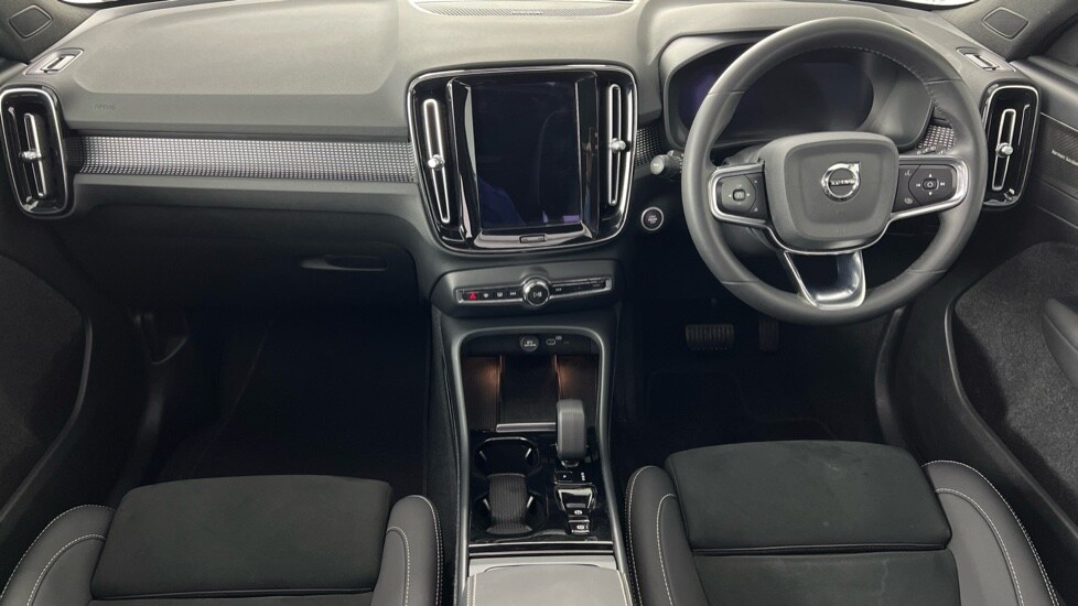 Used Volvo XC40 2023 for sale - 76507689: Photo 5