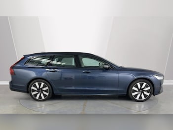 Used Volvo V90 2025 for sale - 78610284: Photo