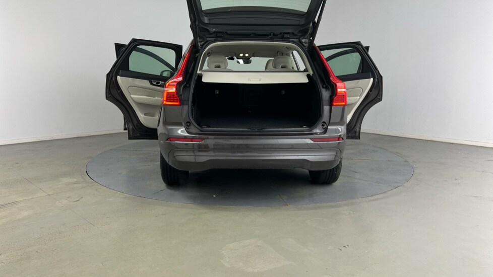 Used Volvo XC60 2022 for sale - 76098006: Photo 33