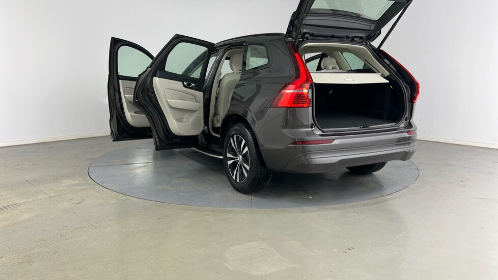 Used Volvo XC60 2022 for sale - 76098006: Photo 35