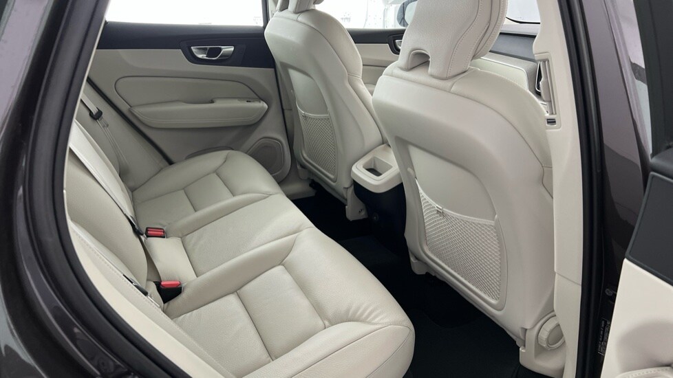 Used Volvo XC60 2022 for sale - 76098006: Photo 6