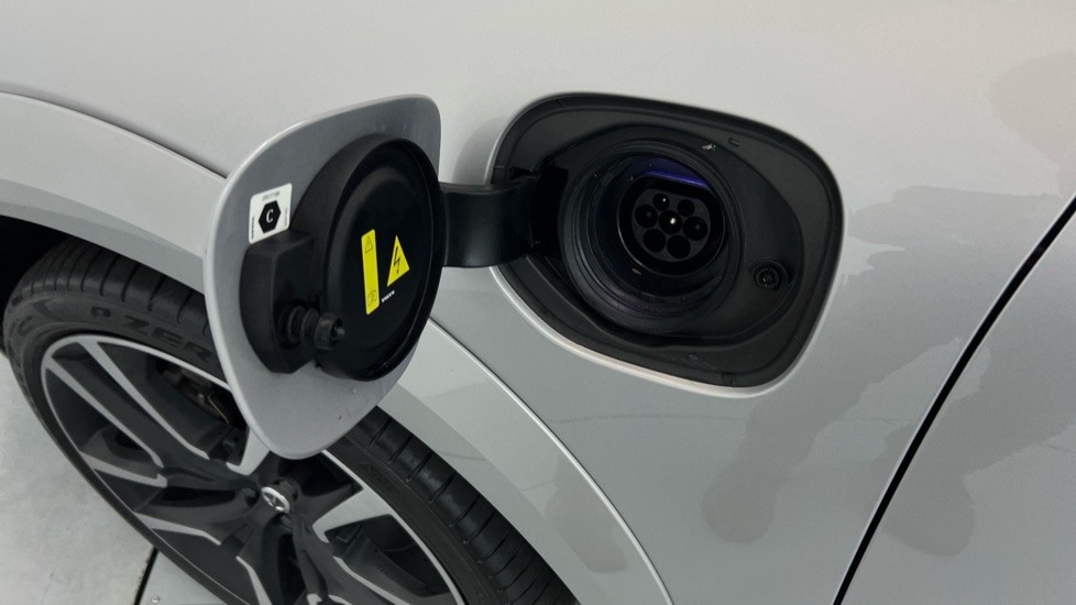 Used Volvo XC60 2023 for sale - 77413826: Photo 49