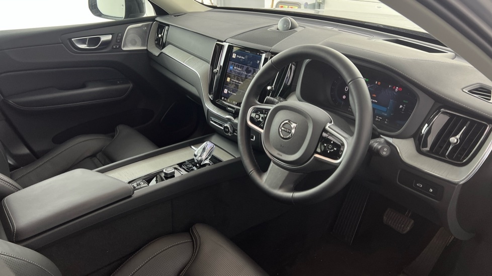 Used Volvo XC60 2025 for sale - 77588443: Photo 4