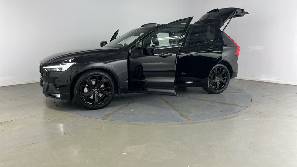 Used Volvo XC60 2025 for sale - 77819000: Photo 24