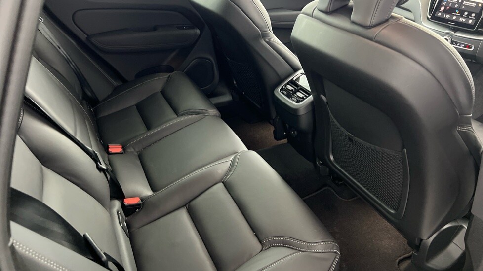 Used Volvo XC60 2025 for sale - 77819000: Photo 6