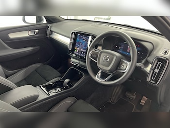 Used Volvo XC40 2025 for sale - 78849317: Photo