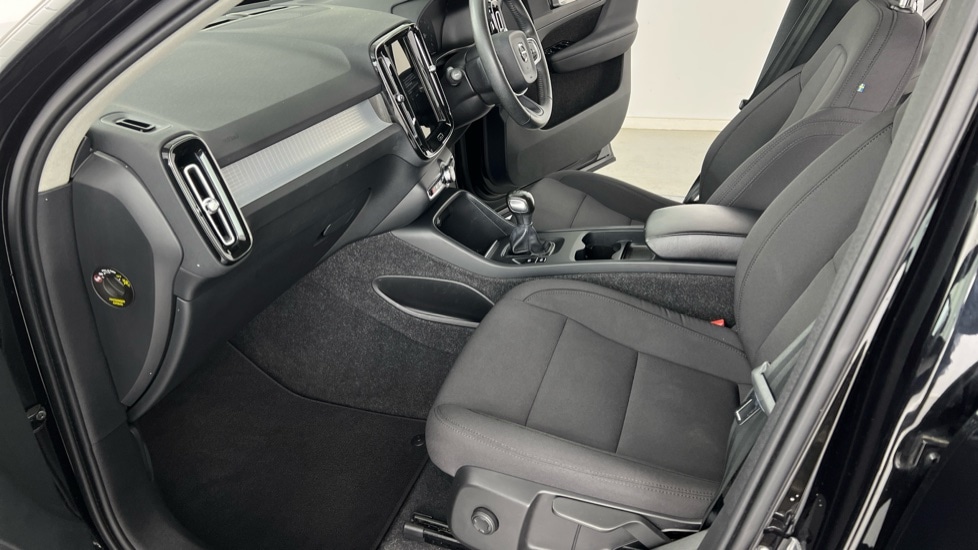 Used Volvo XC40 2021 for sale - 76851160: Photo 41