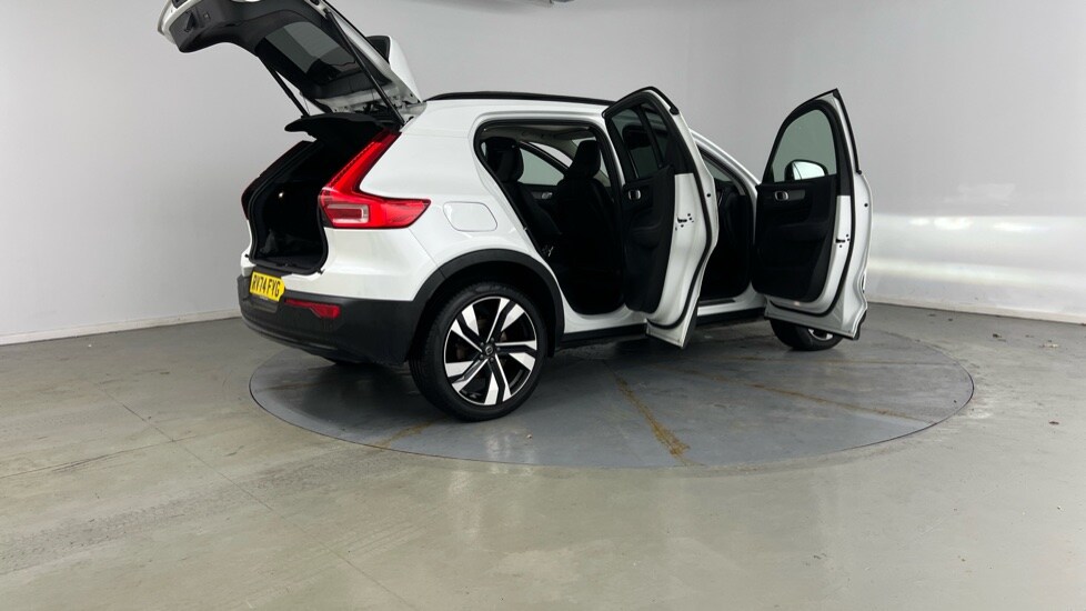 Used Volvo XC40 2025 for sale - 77281126: Photo 29