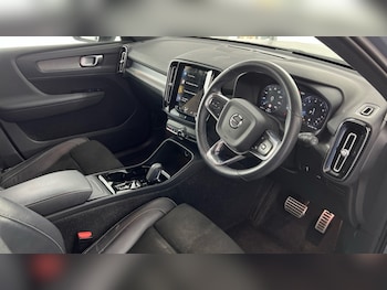 Used Volvo XC40 2021 for sale - 76104248: Photo