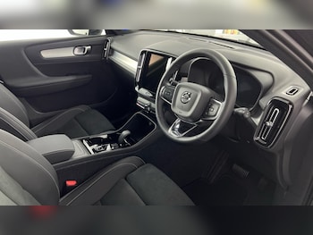 Used Volvo XC40 2025 for sale - 78081013: Photo